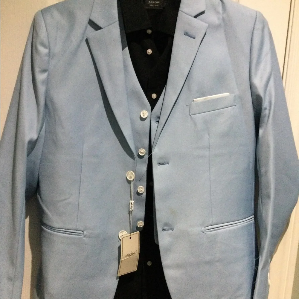 BNWT 5 Piece light Blue Suit Set Including Protector Bag - Picture 2 of 9